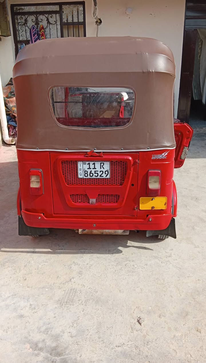 تكتك للبيع موديل 21 معمره رقم وسنويه المكان جسر ديالى
***********
