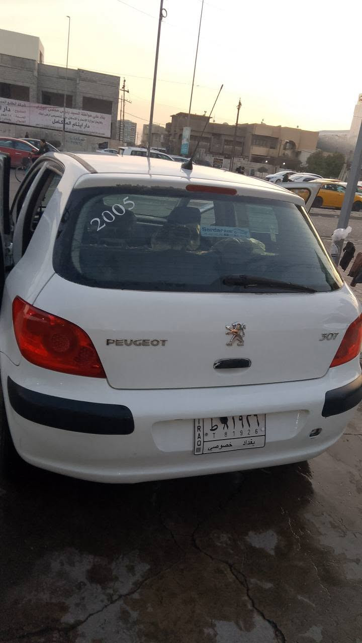 بيجو موديل 2005 رقم بغداد مشروع وطني دفتر بنزين بيها تبريد تدفئه كلها شغال كهربائيات كلها شغال كير مكينه بشرط لا صرف ولا بخار *********** كركوك, العراق
