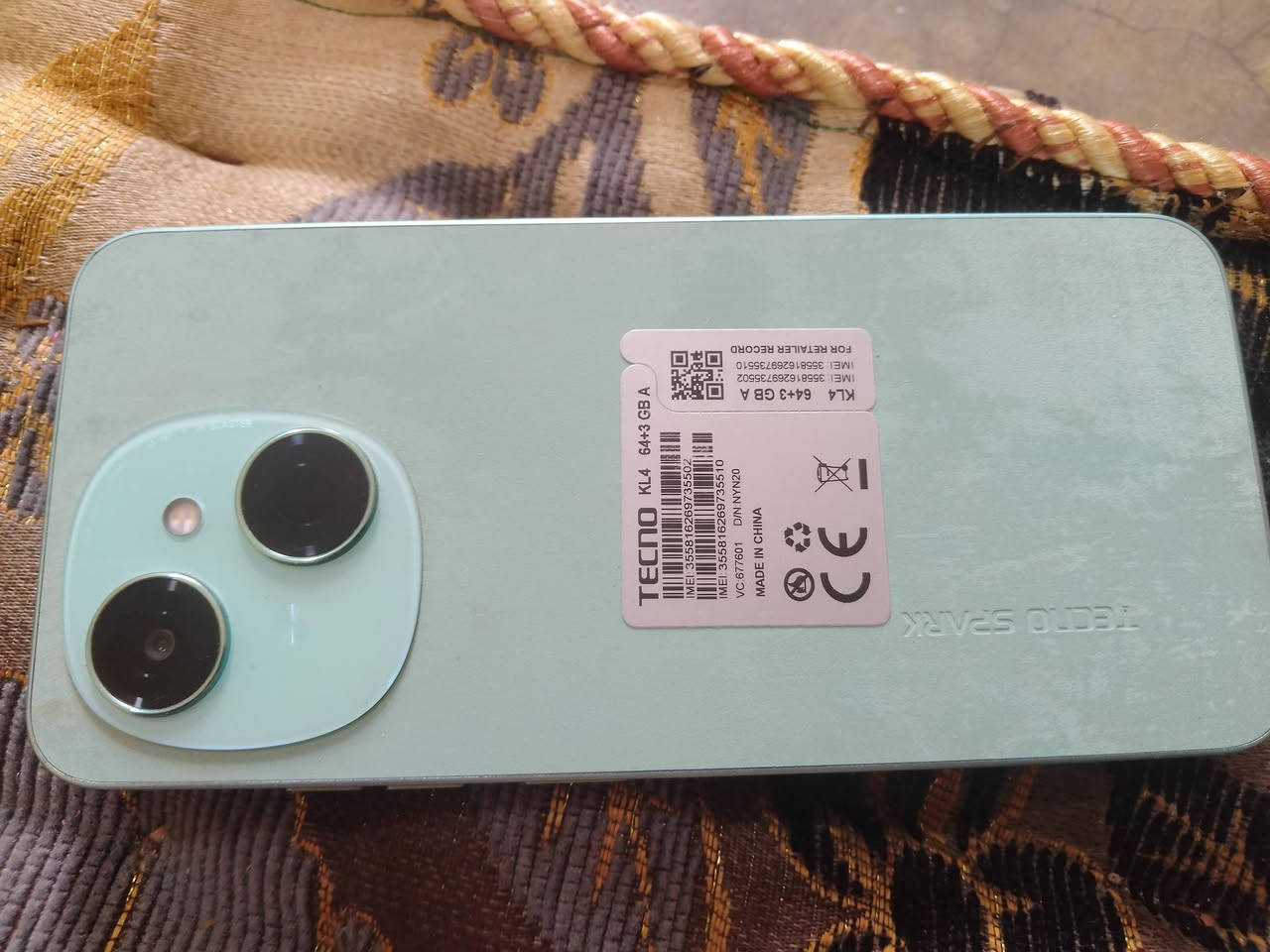 السلام عليكم موبايل للبيع بيه شرگ بل شاشه فقط بطارية %90 سعرو 90 وبيه مجال الاتصال على الرقم ***********
