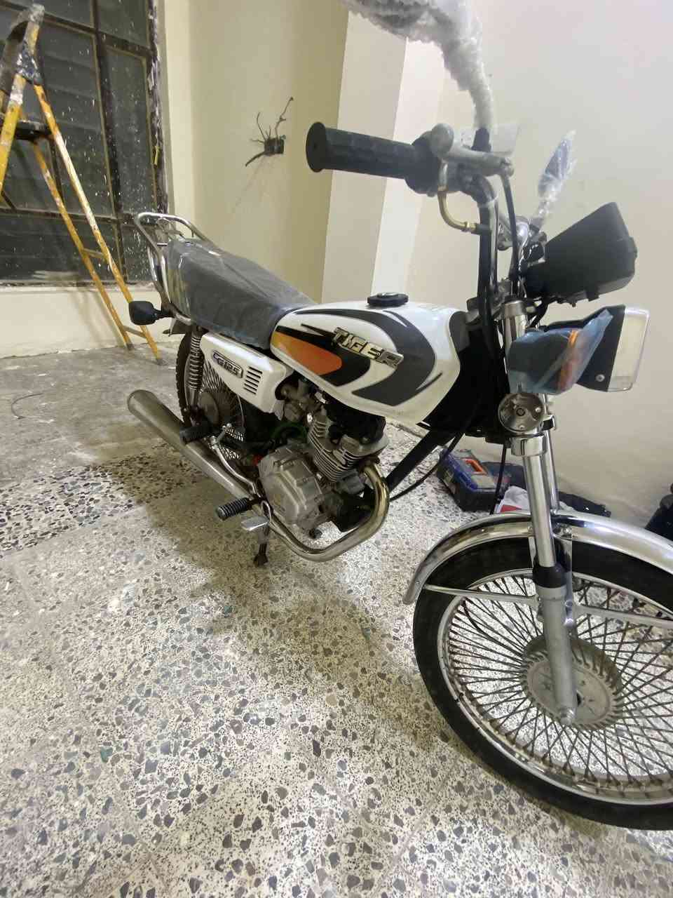 تايكر ايراني اربعه كير موديل 22دراجه حلوه ونضيفه هندر واحد اوراق موجوده 500وبيه مجال رقم لتصال ***********
بيه نواقص خفيفه مكان بغداد شارع فلسطين
