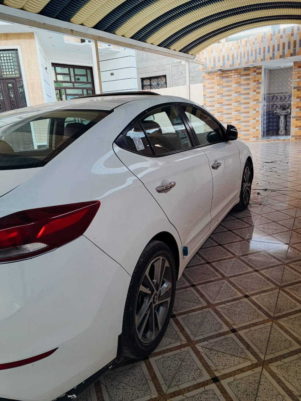 سلام عليكم
النترا سوبر 2019 فول مواصفات 1/1 صار بيها حادث سطحي جاملغ وبنيد بدون دواخل مبدلات مال تفصيخ  ماشيه 280k محرك مامذبوبه عليه صبانه سيارة جديده بمعنه الكلمه مال جناي وبصمات 2 وسعر 150 وبيها مجال رقم الهاتف ***********
