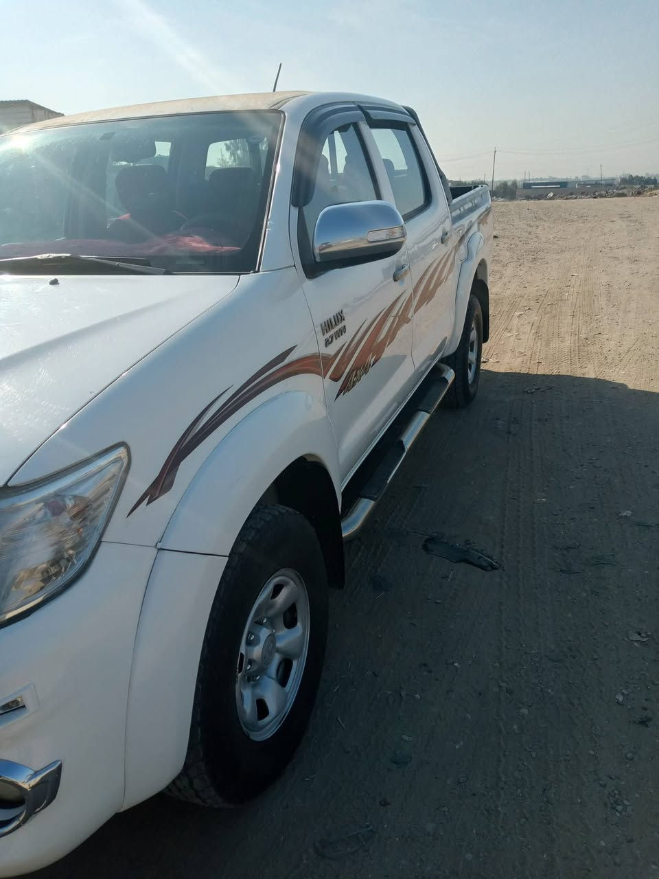 السلام عليكم فورويل دبل اكسل 2014 سياره على وضع الشركه تكح يلات بسيطه بيها سعر السياره 230 بها مجال قليل مكان السياره بغداد مكلف بالنشر رقم شمالي تحويل وكاله جاهز رقم صاحب السيارة ***********
