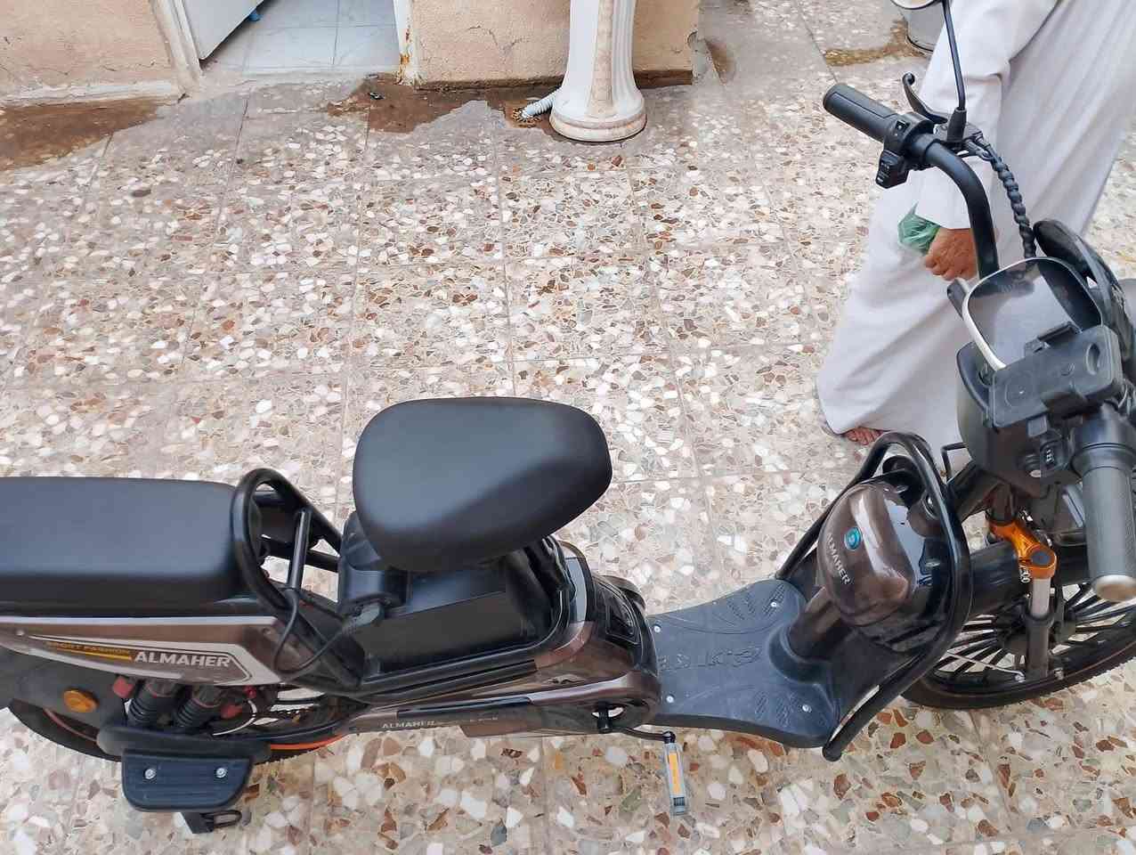السلام عليكم
دراجه شحن جديده للبيع
السعر 450 وبيهه مجال
***********
