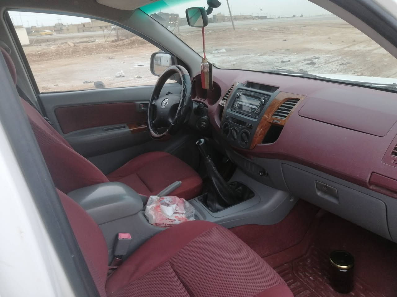 السلام عليكم تيوتا هيلوكس موديل ٢٠٨ رقم قادسيه سنويه مجدده فول مواصفات سعودي شاصي ١٩ حداديه جديده تخم تاير كهربايات فول جاهزه السياره استخدام شخصي بيها ابدايت البنيد بارد و باب البدي بي صبغ والباقي مكفوله السعر ١٤٠ وبيها مجال مكان ديوانيه غماس رقم الموبايل ***********
