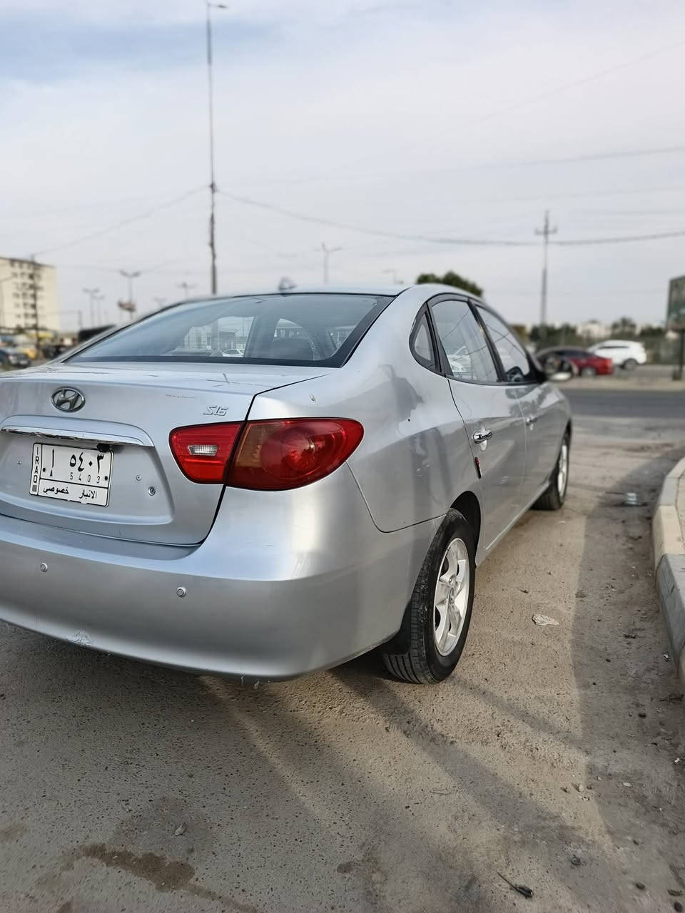 السلام عليكم انترا خليجي موديل ٢٠١١ بيها حادث جاملغ خلفي وجاملغ أمامي السعر ٧٣ وبيها مجال رقمي ***********
