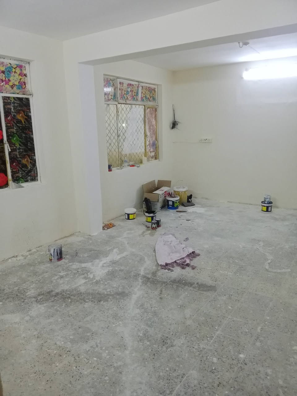 شقه ارضيه العمارات السكنيه قريب تقاطع الهوره خلف محلات الجديده  شارع المغرب  غرفيتين نوم مع استقبال مع مطبخ وصحيات وكراج سياره للاستفسار الاتصال *********** اوالاواتساب ...
