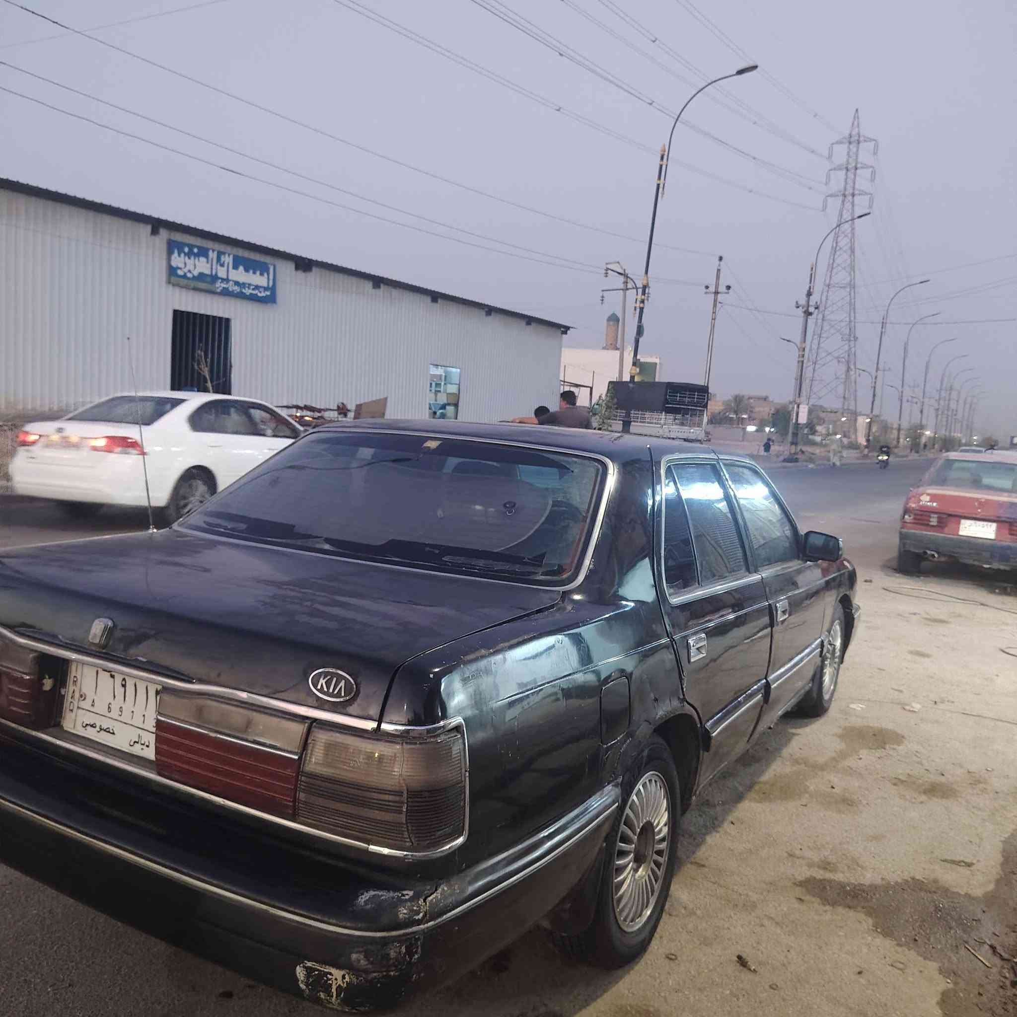 كيا بونتيشا 1994 رقم ديالى باسمي كير ومكينه بلادي سياره حلوه وكاعده سعرها 25 بيها مجال بسيط مكان السياره واسط العزيزيه /***********
