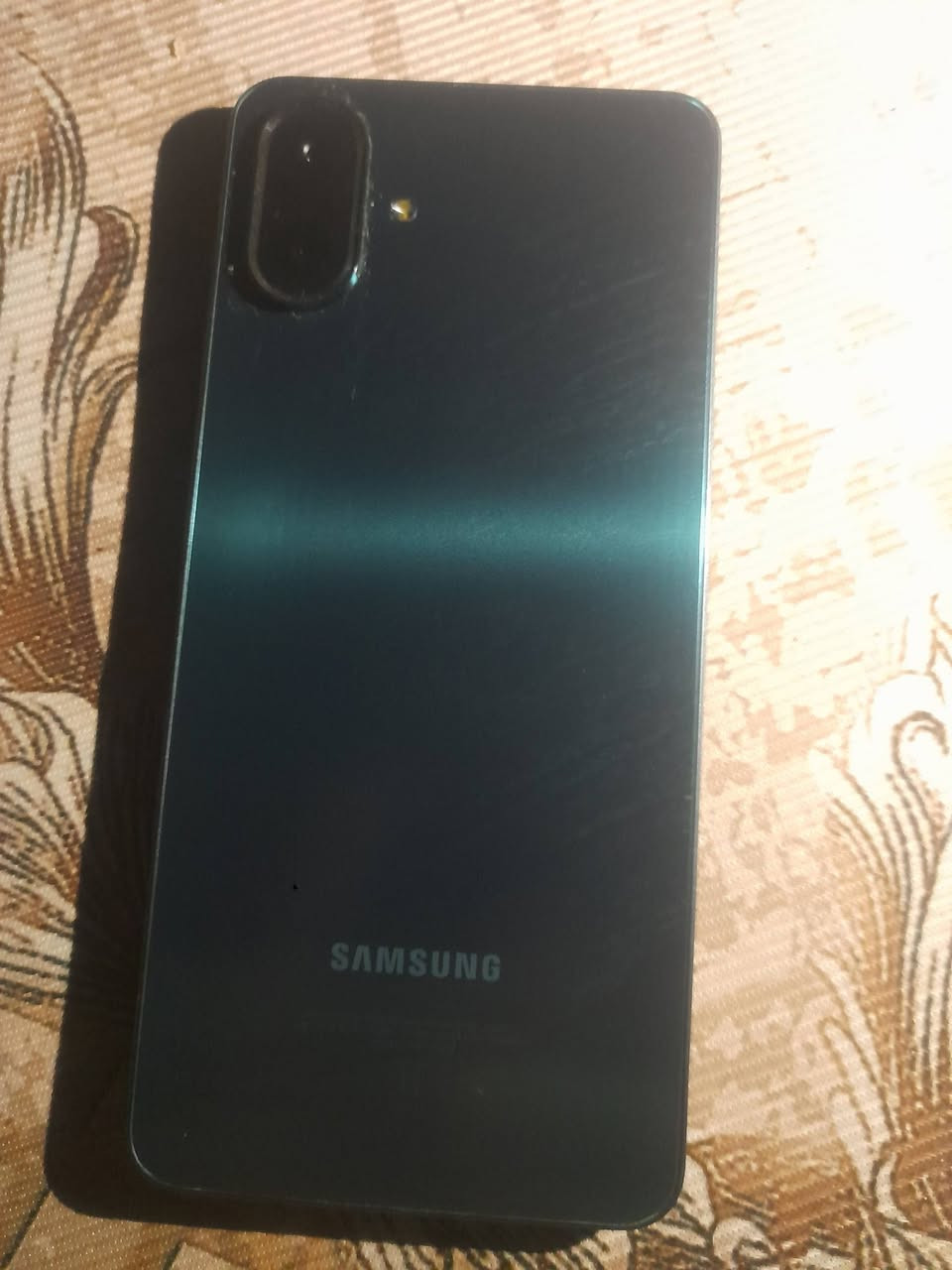 سلام عليكم 
تلفون سامسونج A07 للبيع 
موبايل نضافتة كلش زينه استعمل اسبوعين ما بي اي فطر ولا خدش بالشاشه لا من وره ولا من كدام وبي ضمان 12 شهر مثل ما مكتوب بالعلبه 
موجوده علبه الموبايل وشاحنته رفيعه من الجهتين وستعماله قليل 
ويشغل العاب قويه ويشغل بوبجي 60 فريم 
وذاكره 128 ورام 8  اربعة داخلي واربعة خارجي 
وسعر الموبايل 165الف دينار 
الي يريده خل يراسلني عل خاص


**إذا كنت صاحب هذا الإعلان وتريد حذفه لأي سبب، رجاءا أرسل رسالة إلى الدعم الفني**