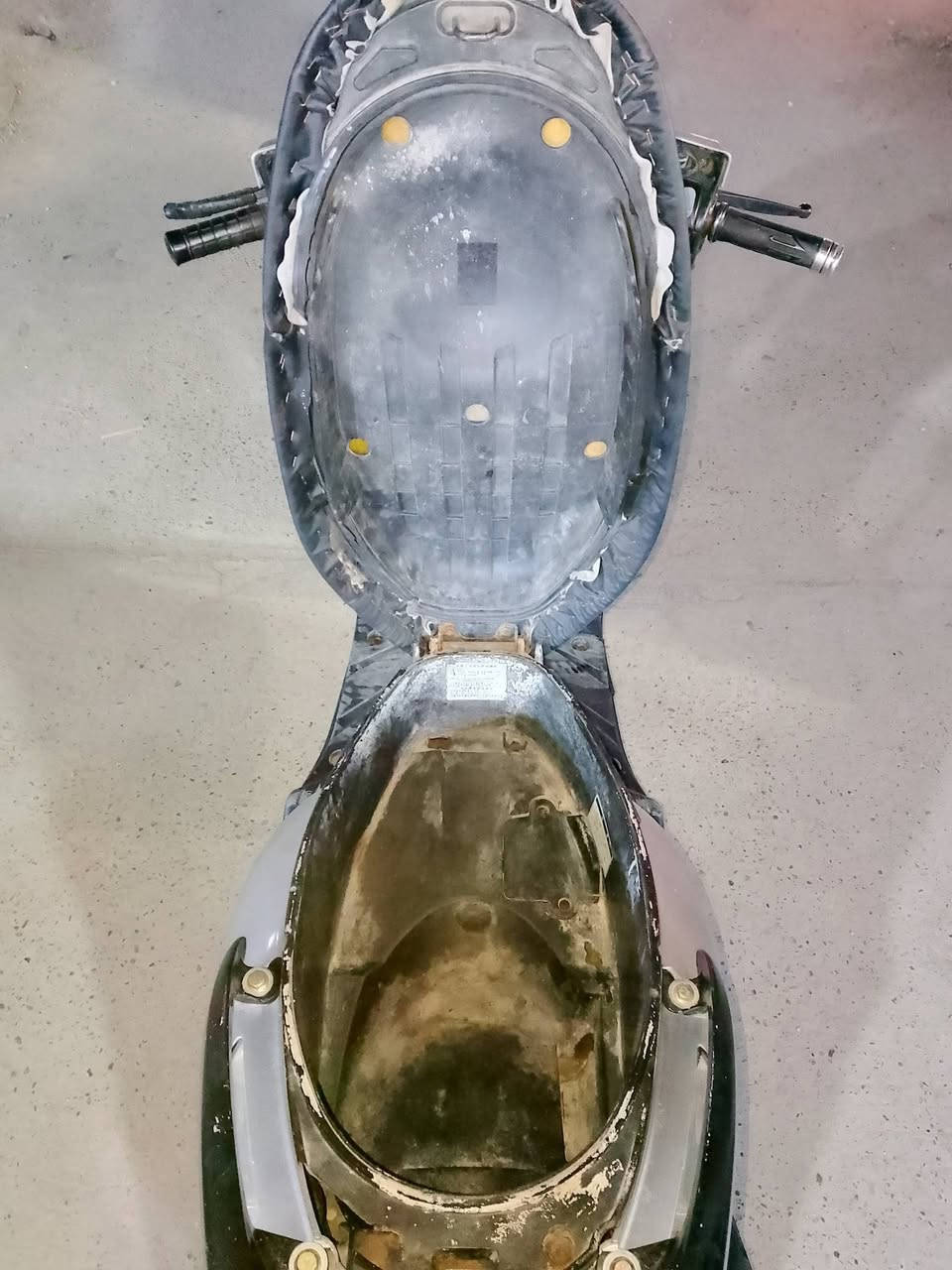 السلام عليكم دراجه ماكس جيتي ار للبيع الدراجه شغالة  هورن لايت اشاير دشبول كهربائيات كلها شغاله سعر 375 وأبيها مجال حك جيتك مكاني بغداد شراي بيك خير وتدلل اتصل على الرقم ***********
