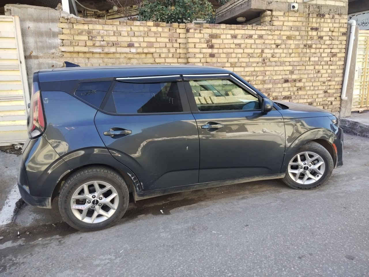 السلام عليكم 
للبيع كيا صول 2023  
ماشيه 22000
علما وصلت للعراق ماشية ١٠٠٠

شاشة دجتل  
محرك 2000 دوش 🚀 
رادار امامي
رادار خلفي
رادار جانبي
شاشة كبيرة
كامرة دوارة
تحديد مسار
قيادة ذاتية
توقف ذاتي 
تنبيه عند مغادرة المسار
كروس سرعة
مانع انحدار
حساسات 360 درجة
سيارة جاهزة وكاملة بدون نقص
حادثها بدون تبديل
مصلحة درجة اولى

السعر $1٤٠
مكاني / بابل
هـ ***********
***********
صور الحادث مرفقه بلمنشور
