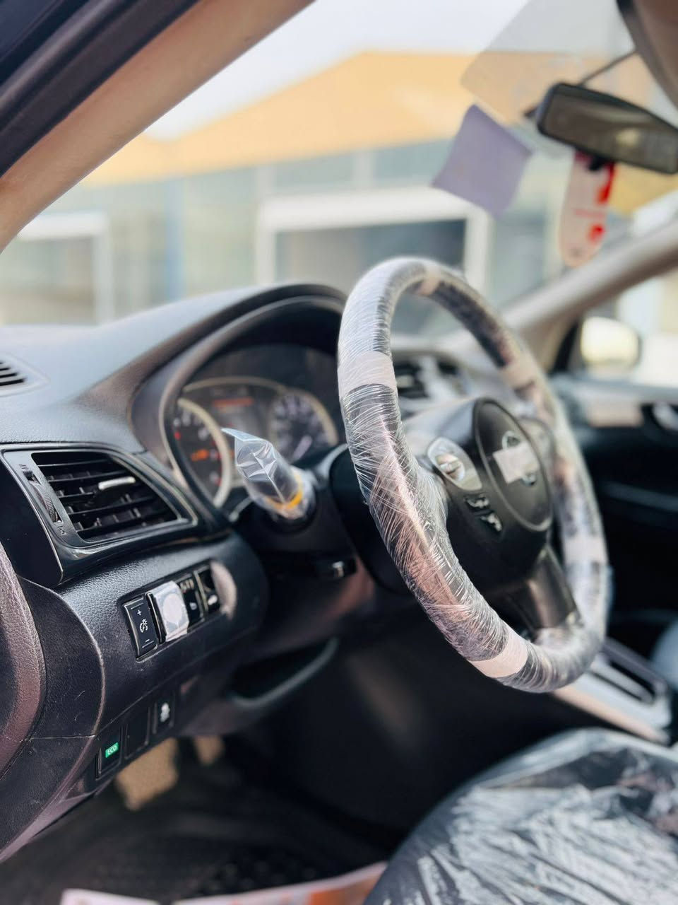 نيسان سنترا موديل 2019 رقم بغداد الجديد تحكم استيرن مثبت سرعه بجم زنون كامرا بلاديه ماشيه تخم تايرات محرك كير صدر كامله سيار حلوو وجاهزا بيها صبغ فقط بنيد الباقي مكفوله سعرها 125 وبيها مجال للشراي مكان بغداد حي او ***********
