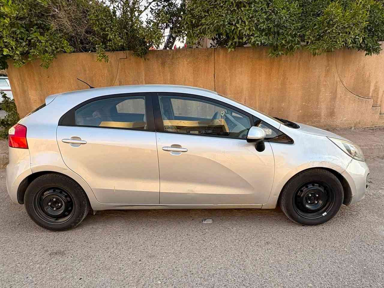 للبيع ريو جنطه
2015 (مال بيت) 

ماشية 87

رقم دهوك  

السعر  85$ 

ضررها بيها باب مبدل وجاملغ بدون دواخل
رقم تلفون ***********
