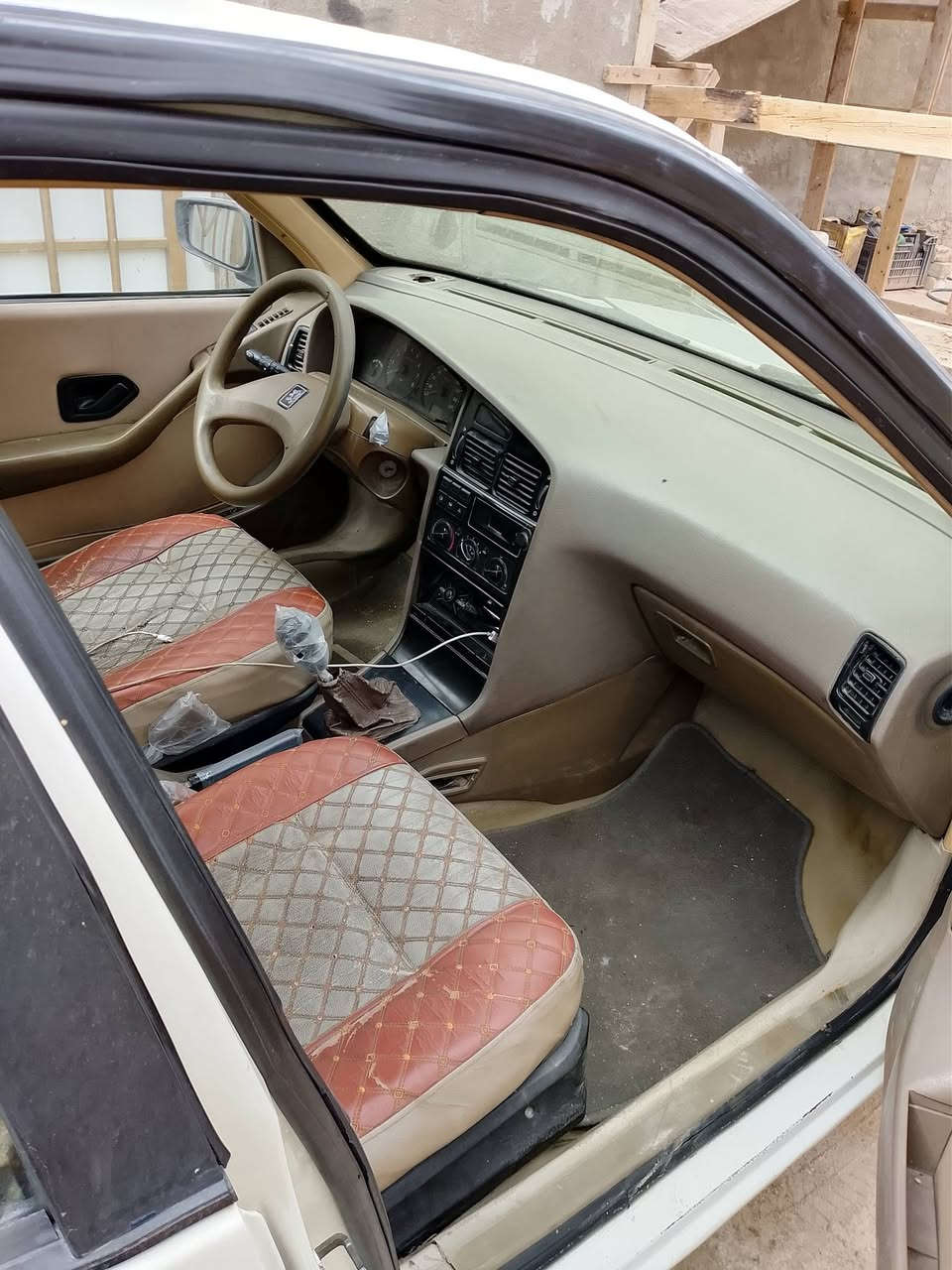 سلام عليكم بيجو جيلكس للبيع مكينه تبخر صبغ جاملغ وهلالات السعر 30وبيه مجال قليل سياره بسمي تحويل ثاني يوم العنوان بغداد العبيدي ***********
