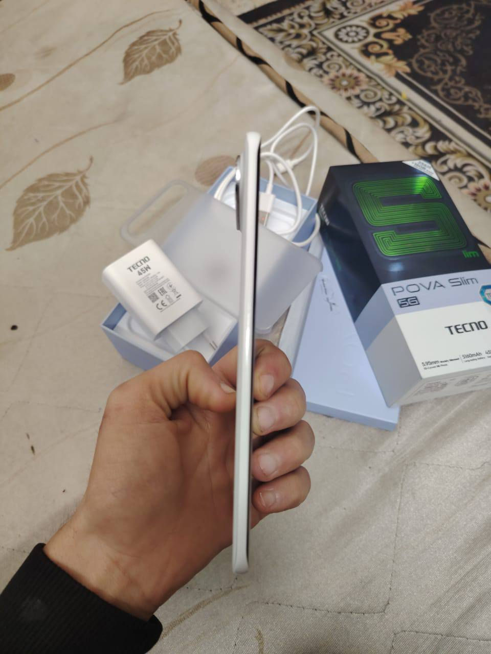 شباب جهاز تكنو بوفا سليم جديد نظافه 100% صار لي خمسه ايام من ماخذه للبيع السعر 250 مكي مكاني بغداد العلاوي شارع حيفا رقم الهاتف ***********
