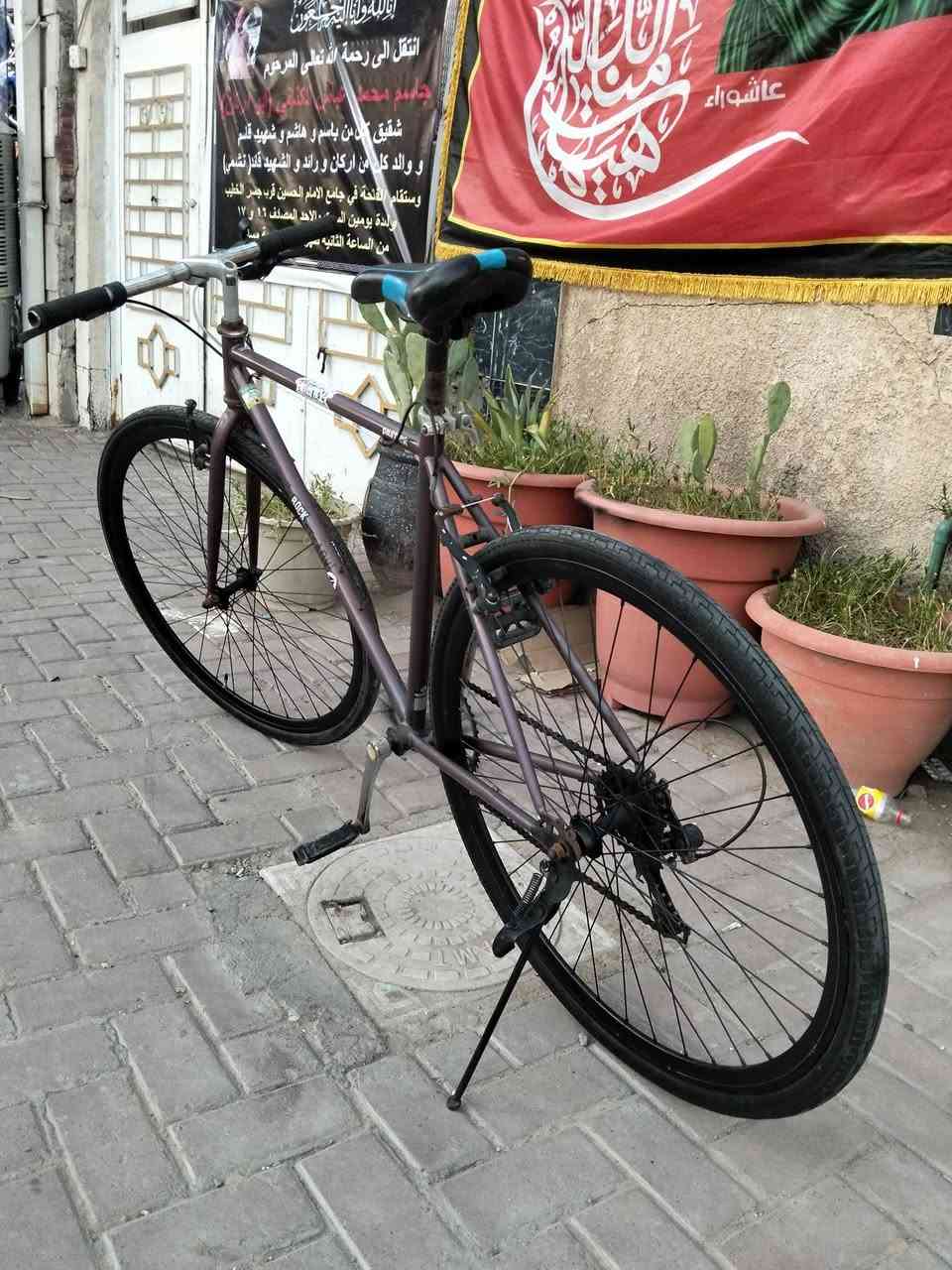 سلام عليكم بايسكل 700ياباني السعر75 العنوان الحرية ***********
