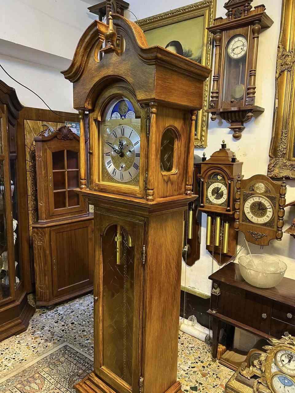 تحيه طيبه من أندر الساعات في العالم بكبن ثلاث أوزان كل ربع ساعه تعلن الوقت مع إمكانيه عدم الإزعاج مع سناتر ثواني ويوم وأسبوع وشهر صنع  الماني قديم ونضيفه حيل شغاله مكاني بغداد يوجد توصيل


**إذا كنت صاحب هذا الإعلان وتريد حذفه لأي سبب، رجاءا أرسل رسالة إلى الدعم الفني**