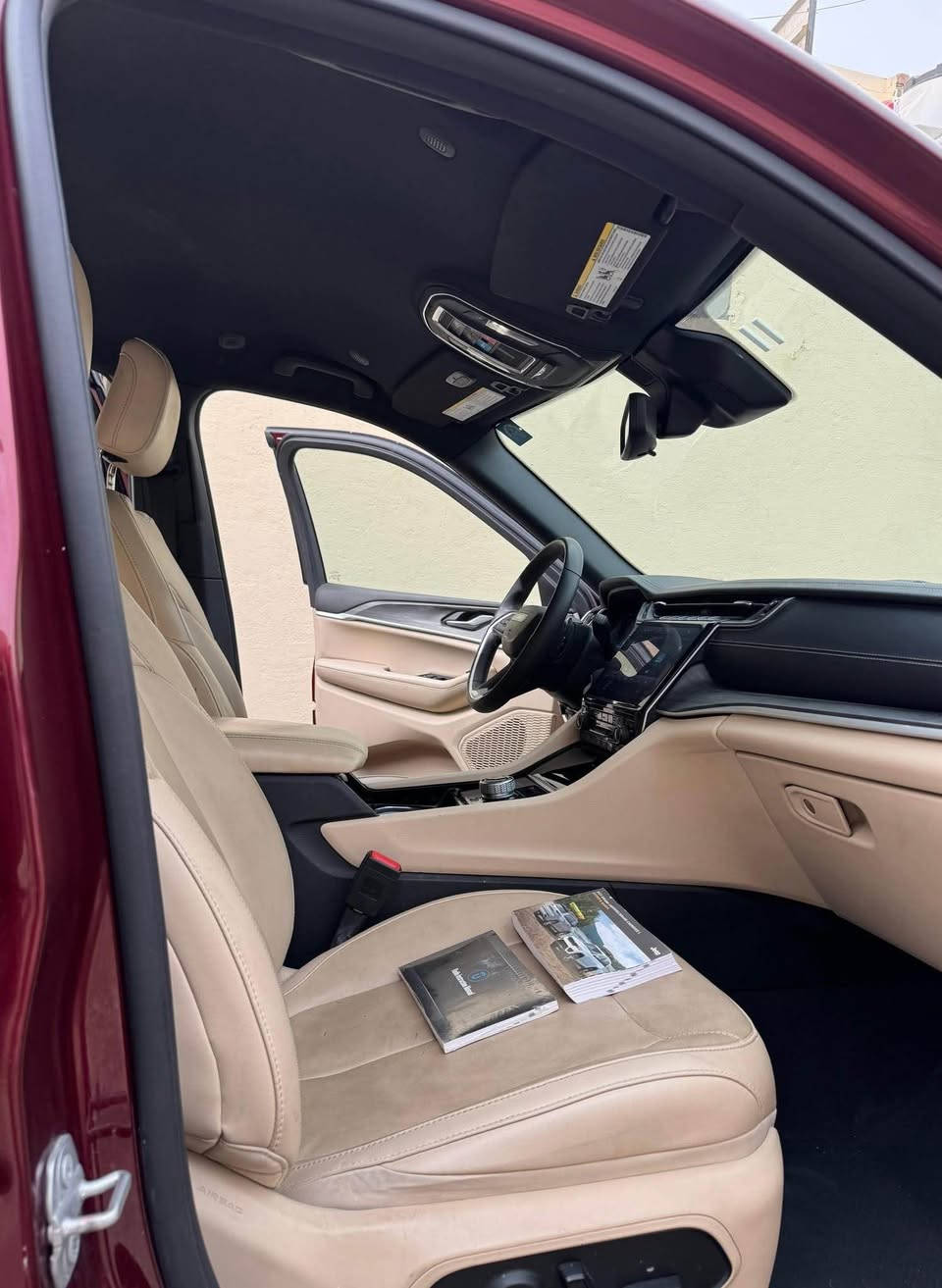 ‎السلام عليكم جيب كراند شيروكي لمتد مديل ٢٣ للبيع ماشيه ٨١ ألف ميل حادث جانبي بجم كبس‎ Singapore
