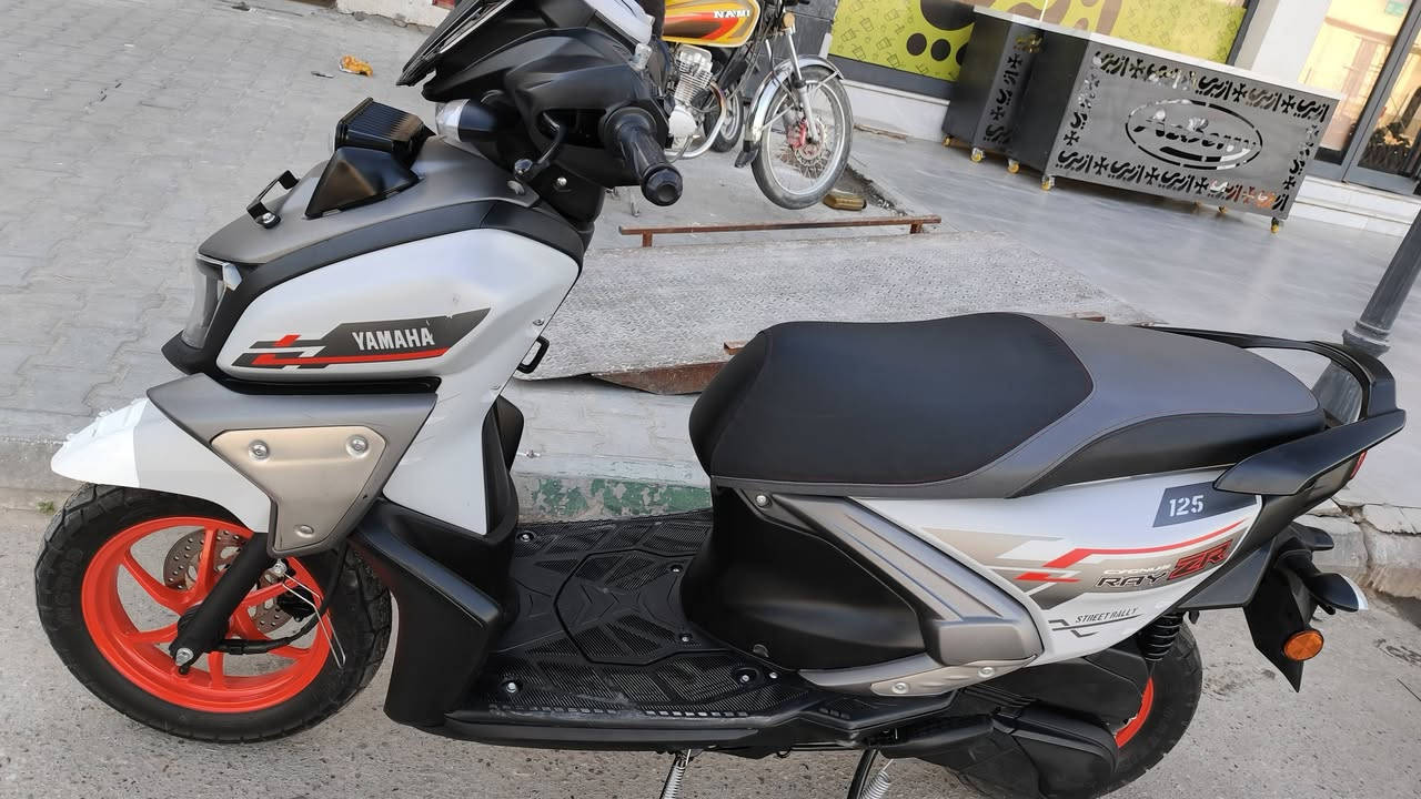 زت ار ٢٥  وكاله ومكفوله كلك مو اوراق نضافه ماشاللله
سعره٢٣٠٠ وبيه مجال
***********
