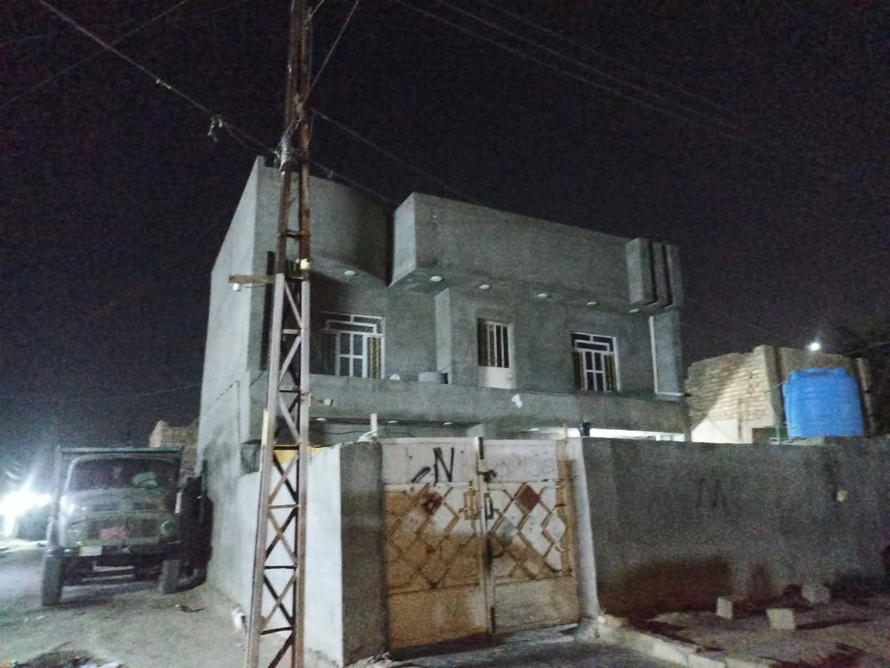 السلام عليكم بيت للبيع ابو غريب الحصوه النصر والسلام
بيت 200م ركن للبيع بلـ 4000 ركن طابقين سعره 115 او بيه مجال
للأستفسار ***********
               ***********
               ***********
