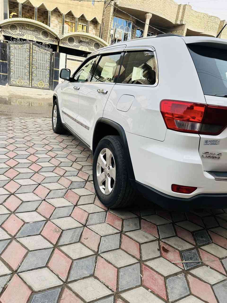 سلام عليكم جيب موديل 13
وارد خليجي سيارة جديده 
بيه صبغ باب صبغ مع دعاميات بس الأركان 
العنوان بغداد مدينة الصدر 
الهاتف ***********
