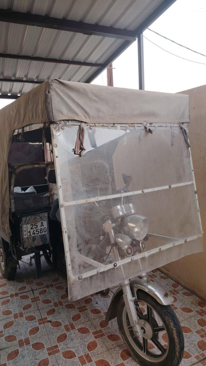 جنج كامل ويا قمريه  للبيع وجادر مابي كسر سعر 75
***********
