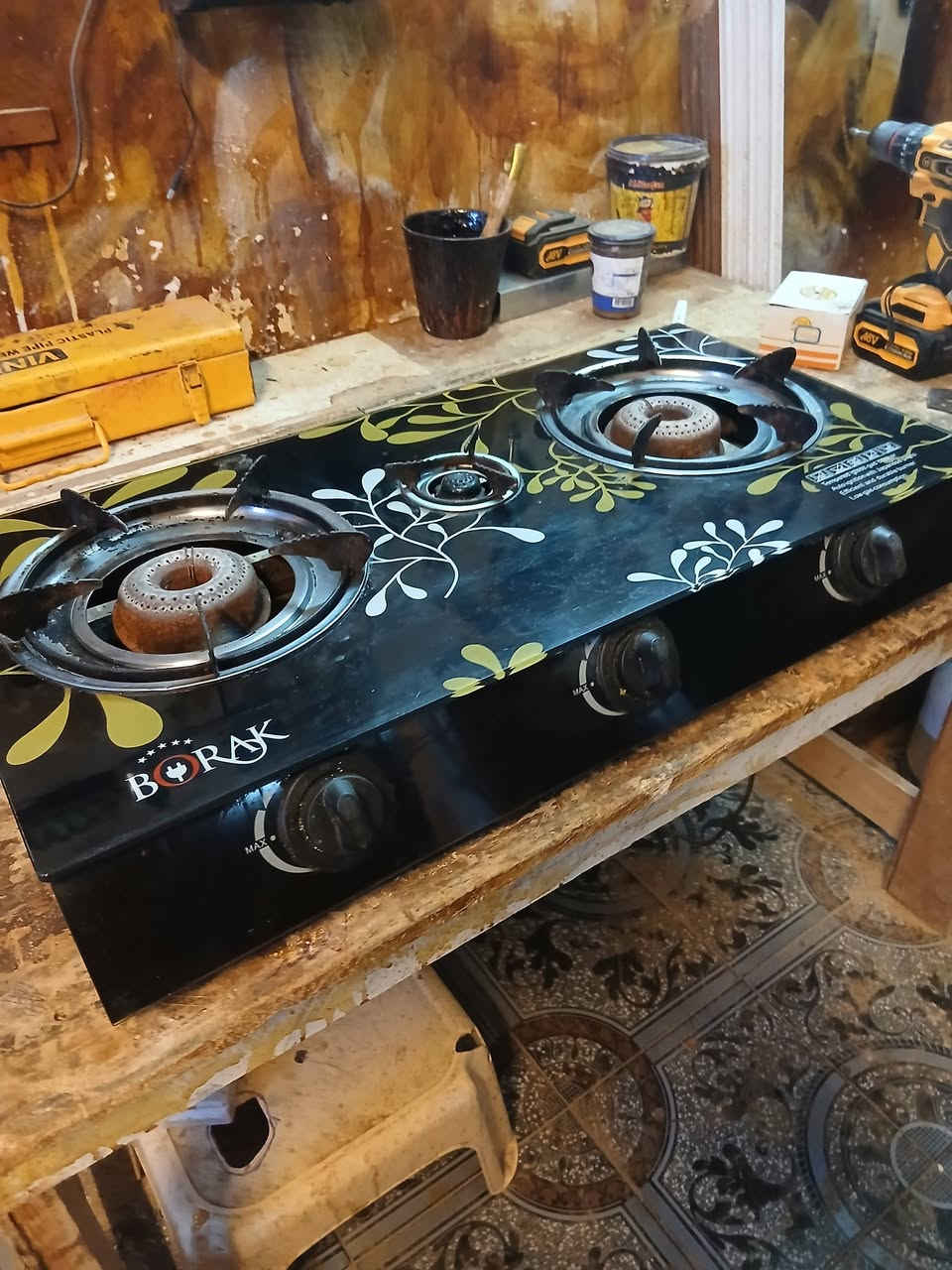 غراض مستعمله نظيفه جدا للبيع كلمن وسعره المراسله خاص او الاتصال ***********مكاني بغداد
