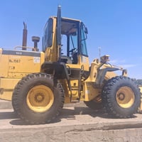 كوماتسو 100للبيع موديل 2005اصل 07726514428