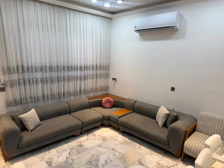 السلام عليكم تخم جديد ستعمال سبوع بسعر مناسب مستعجله عليه اخذته ب٧٠٠ ثقيل وبيعه ب٣٠٠قفل لتواصل الاتصال على الرقم 
***********
