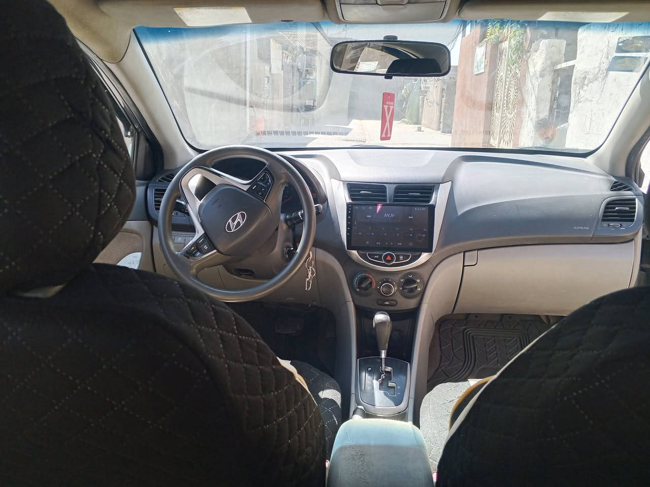 سلام عليكم 
اكسنت مظلع موديل 2012
وارد امريكي 
مكينه كير كفالة 
ألف 1600 
بيهه منضومة غاز 
تبريد ثلج 
تدفئه 
انس الدوانز 
كامرة شاشه 
تحكم ستيرن 
رقمك بغداد نكليزي تحويل مباشر 
بسمي شوكت متريد احولك 
كله شغال 
77 وبيهه مجال 73 مابيع بس المنضومه مال غاز 4 وراق 
مال واحد يريد يعيش بياع شراي مابيع 
مكان مدينة الصدر بغداد 
***********
