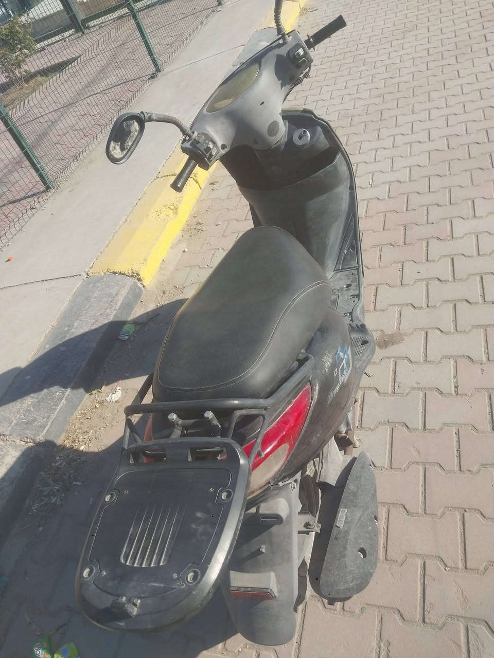 للبيع دراجه  بريز  خيرمن الله سعرها ٦٠٠ وبيها مجال بغدادالعامريه للتواصل واتس فقط ***********
