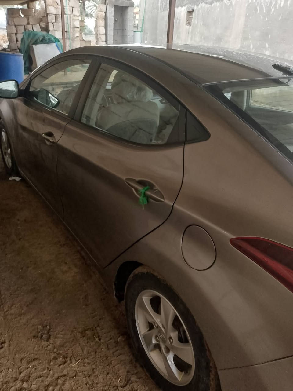 السلام عليكم للبيع سياره الانتره وارد أمريكي موديل 2016 سياره جاهزه قطقتين صبغ وقطعه تبديل نفس الون السونار مرفق بل صوره سياره حلوه ونضيفه وجاهزه نقص بس تبريد غاز سعر 105 وبيه مجال حك الجيه مكان بابل مشروع المسيب الاستفسار الاتصال على الرقم ***********
