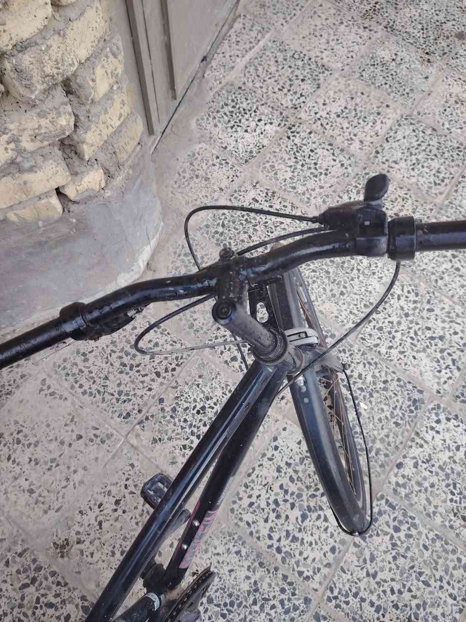 باسكل رياضي BCCوزن خفيف  جاملغات بلاستك نضافه ٩٠ تايرات وجوابه جدد  ب٦٠ وبي مجال التواصل خاص


**إذا كنت صاحب هذا الإعلان وتريد حذفه لأي سبب، رجاءا أرسل رسالة إلى الدعم الفني**