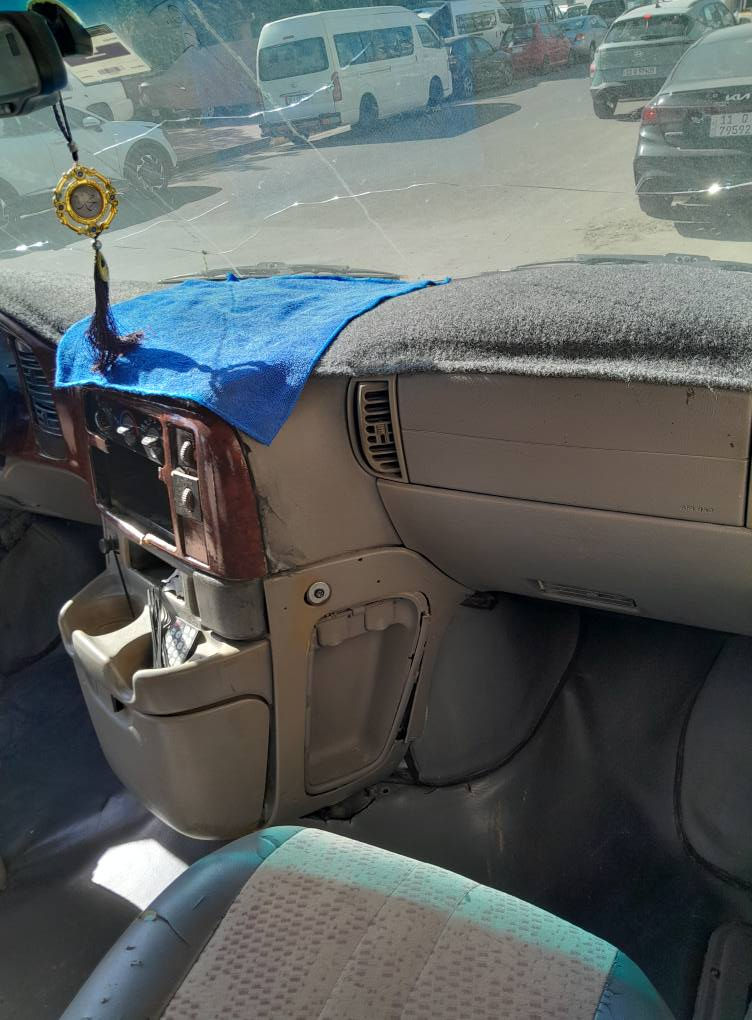 شوفر ليت فإن استرو موديل ٢٠٠٣ السعر ٤٠ ورقة وبيها مجال تبريد قطعتين الكمبريسر عاطل كجيد يوجد فيها بعض الأعطال...بغداد. هزه جديده مع رقم انكليزي جديد...هاتف *********** السياره باسمي ...متواجد على الواتساب...
