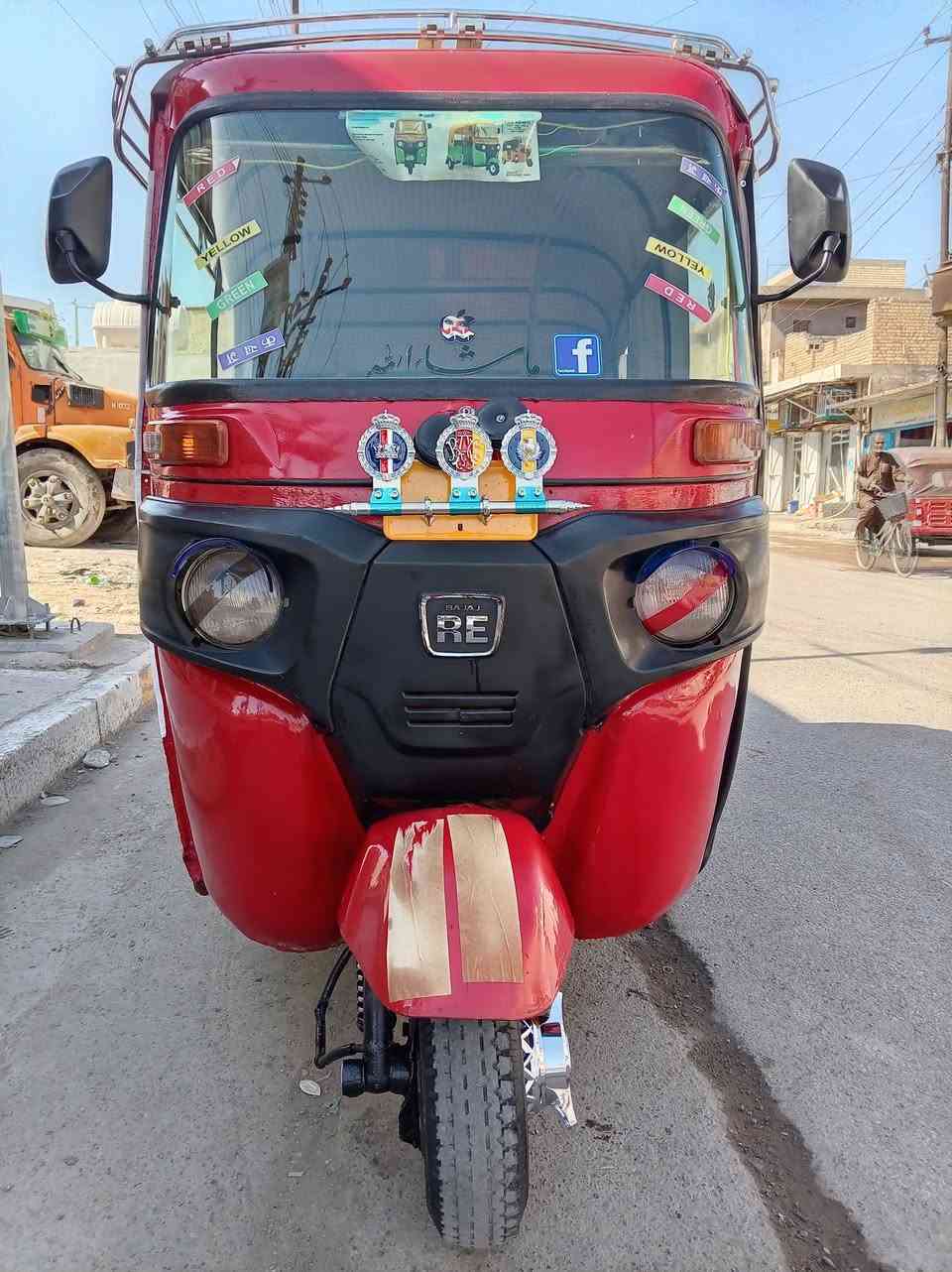 تك تك موديل ١٨ بديها ٢٢عنوانها بوب الشام قرب جامع الساده الطوال أوراقها المصطفى سعرها ٤٣٠٠للاستفسار الاتصال على الرقم***********
