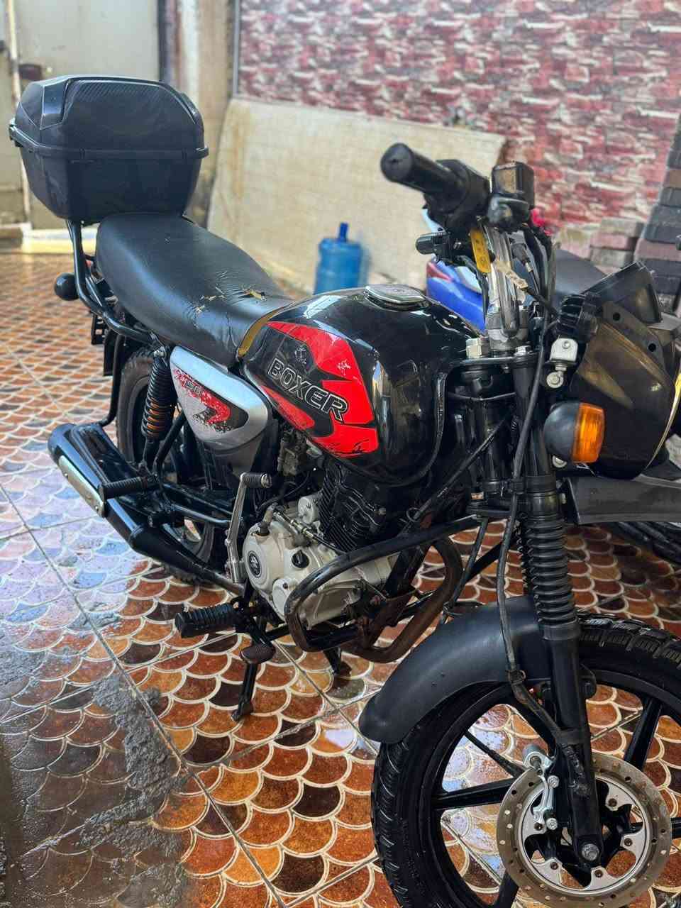 السلام عليكم دراجه لبيع الدراجه شغاله مابيه اي شي
موديل 21الدراجه مجفته مكاني ديوانيه وهذه رقمي ***********
