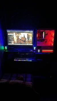 للبيع PC Gaming كامل مع الملحقات (بدون ميز) 🔥 المواصفات: • كارت شاشة R...