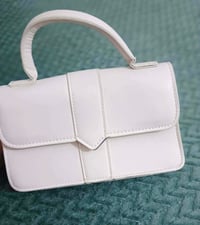 للبيع • ٥٠ قطعة • خاص