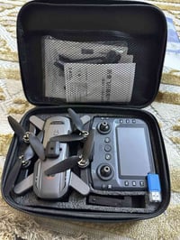 من رخصة مدير الكروب المحترم طائرة درون بجودة عالية جداً مع ملحقاتها فل...