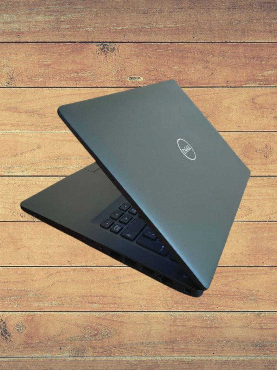 💻لابتوب DELL من الجيل التاسع9️⃣(بمعالج H أقوى فئة بالمعالجات )
📢للبرامج الهندسية والألعاب وجميع الاستخدامات المكتبية والدراسة والبرمجة والفوتوشوب والتصميم 
⚡️أقوى سعر في العراق 💁
📢ضمان لمدة شهر كامل 
DELL LATITUDE 5401
💻لابتوب يجمع بين الأداء والجودة بسعر ولا أروع!

✅المواصفات الكاملة:
🟩 المعالج.  Cor i5 
🟩 الجيل التاسع 9️⃣ (فئة H أقوى فئة بالمعالجات)
🟩 الرام 8 گيگا  DDR4 
🟩 الهارد 256 GB نوع SSD السريع جداً 
🟩حجم الشاشة 14 انج  FHD 
🟩 كارت الشاشة 4GB intel 
🟩كيبورد ضوئي➕️ عربي انكليزي ليزري 
🟩بطارية ليثيوم ممتازة جدا تدوم ساعات طويله 
💥ملحقات الجهاز
🔌شاحنة الاصلية ➕ حقيبة هدية 🎁
 • فحص شامل قبل الاستلام
 • ضمان شهر كامل 
✅ السعر عرض خاص ( 320,000 ) الف دينار 
📦 يتوفر توصيل🚗 لكل المحافظات
📞 للاستفسار والحجز: مراسلة الصفحة او المراسلة واتساب
 الواتساب ✅ ***********
  الاتصال ✅ ***********
