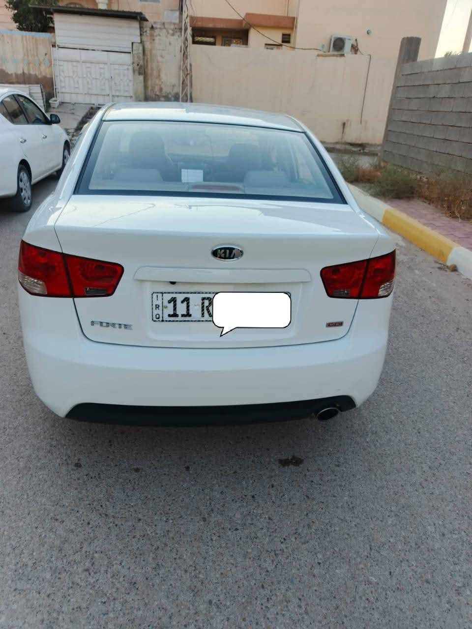 سلام عليكم للبيع كيا فورتي 2013 مكينه 1600 كفاله عامه سياره وضع شركه ماشيه 60
***********
