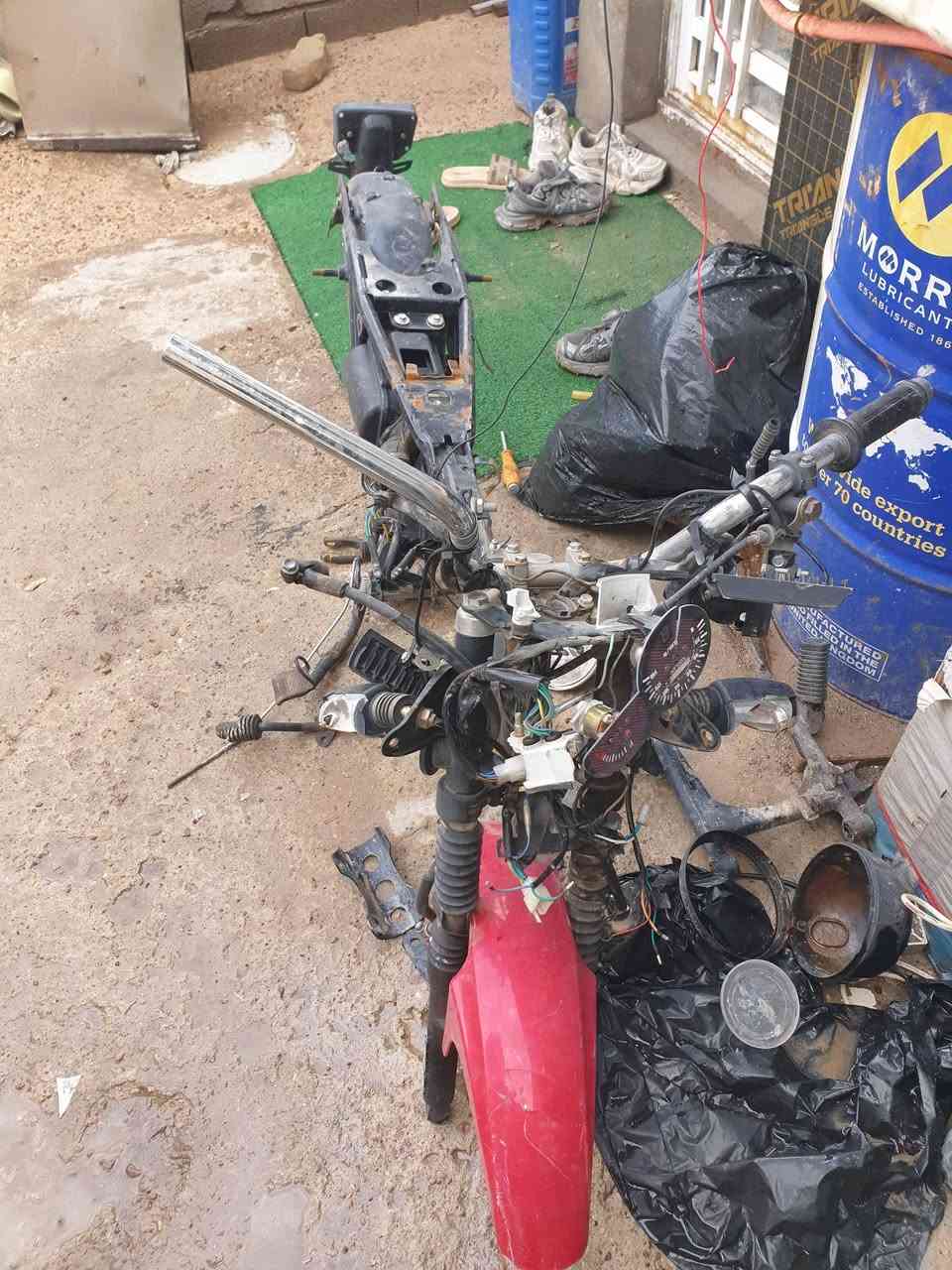 تفصيخ شاصي سيفان للبيع مكاني السيديه ***********
