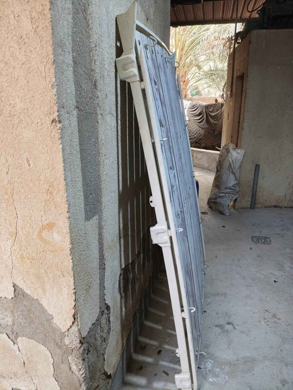 السلام عليكم سباية للبيع للدوج كرفان السعر 150 الف للاتصال ***********
