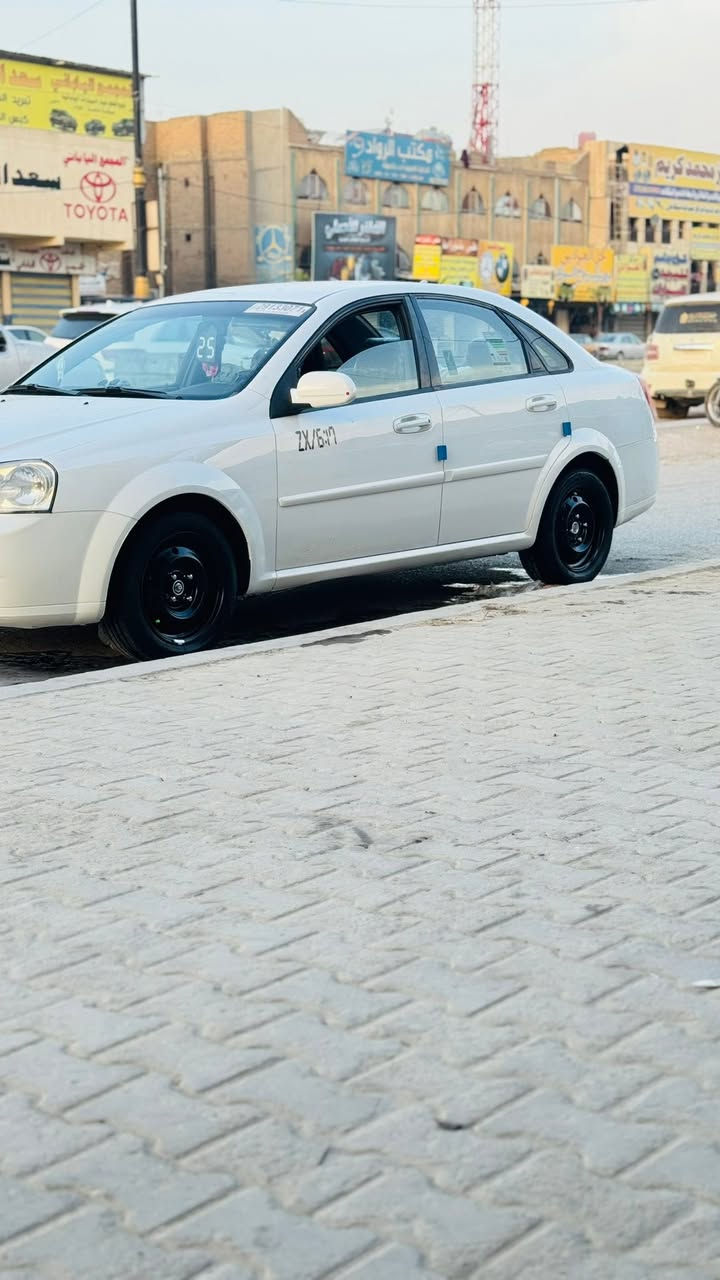 سلام عليكم اوبترا ل بيع موديل ٢٠١١ السياره تبريد ❄️ بيه بارد باب الخلفي وبيه بارد بعد بس قليل حيل تايرات نضيفه مكان السياره حله مركز المدينه  الاستفسار *********** ملاحضه السياره باسمي شرط ثاني يم ادور باسم المشتري
