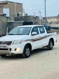 هايلوكس • ٢٠١٢ • مكفولة من الصبغ