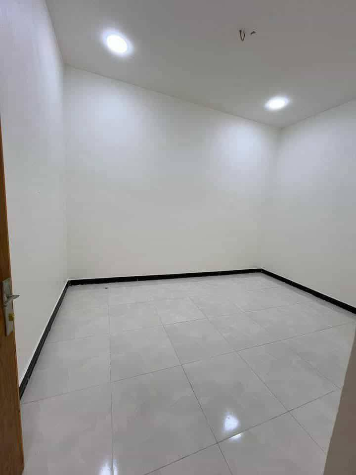 شغلي صباغ بيوت داخلي غرفة ب30 خارجي طابقين 100متر ب90الف و200متر ب150الف جوة سوك اشتغل ***********
