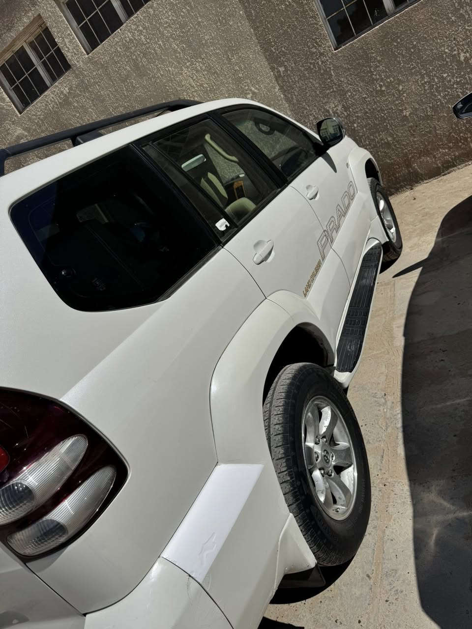 سلام عليكم برادو موديل 2007 مكفوله عدى الجاملغ الخلفي صبغ اثر شخط جاهزه مابيه اي نقص كير مكينه حداديه تبريد جله جديد سعر البيع 150 وبيه مجال مكاني بابل 
***********
