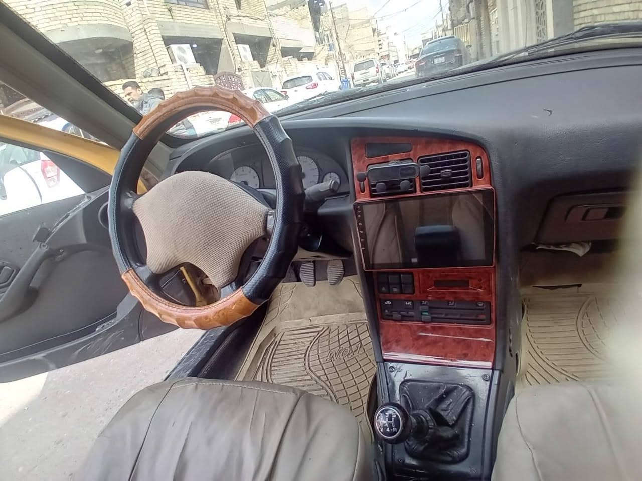 سلام عليكم متاح ٢٠١٥ ماشيه ٧٦ هاتف صاحب السياره *********** سعر ٣٠ مكان بغداد
