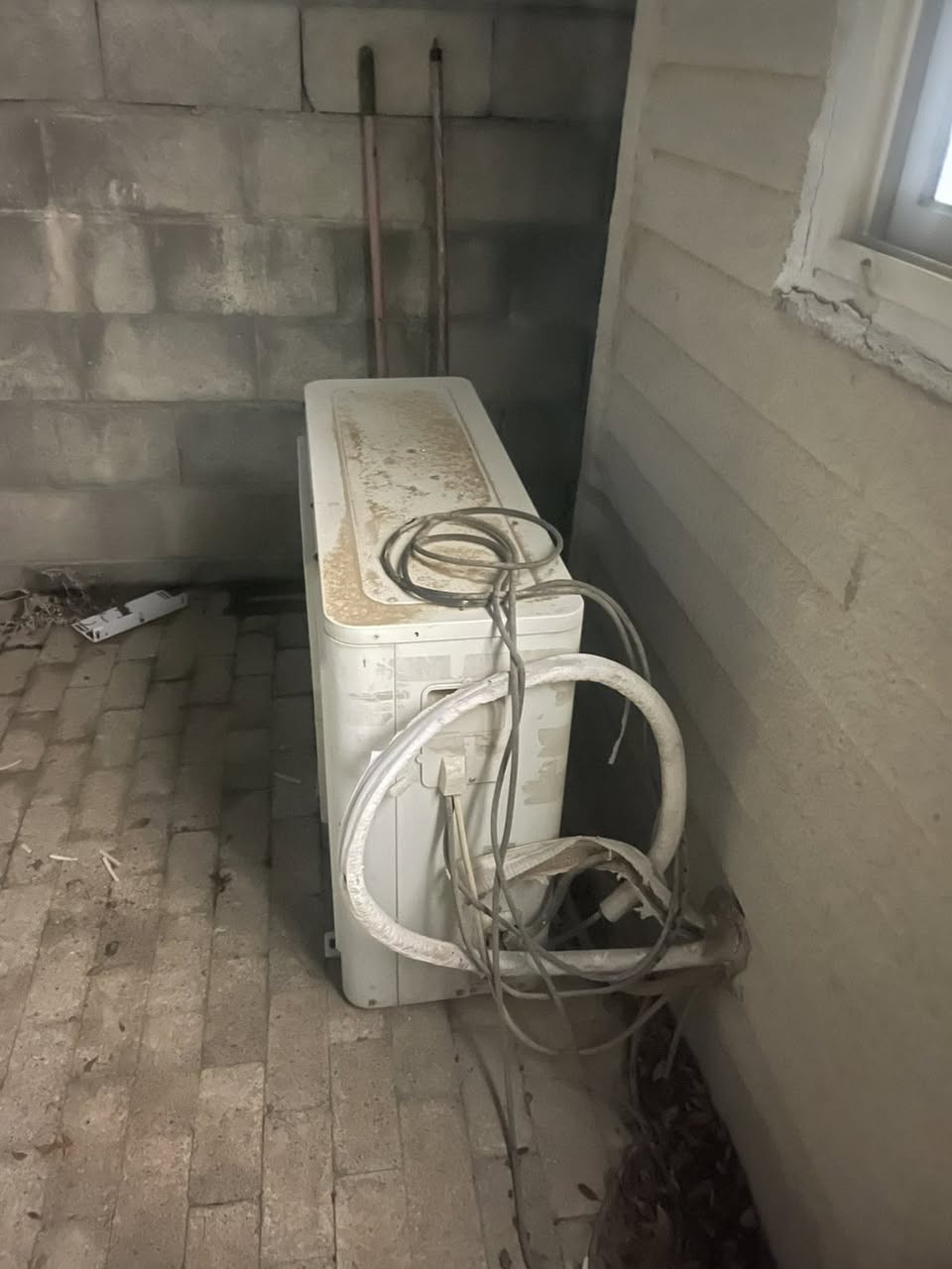 سبلت عامودي للبيع شرط الشغل***********
