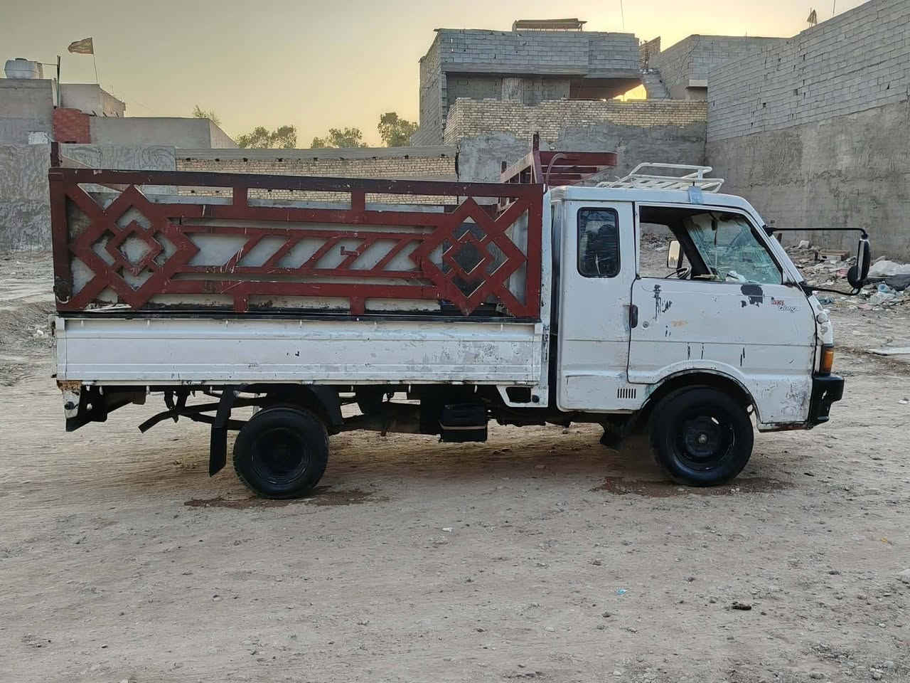 السلام عليكم كيا بنكو موديل 94رقم صلاح الدين انكليزي تحويل موباشر بسمي السياره
مكان السياره بغداد سعر 43وبيها مجال   ‍***********/
***********
