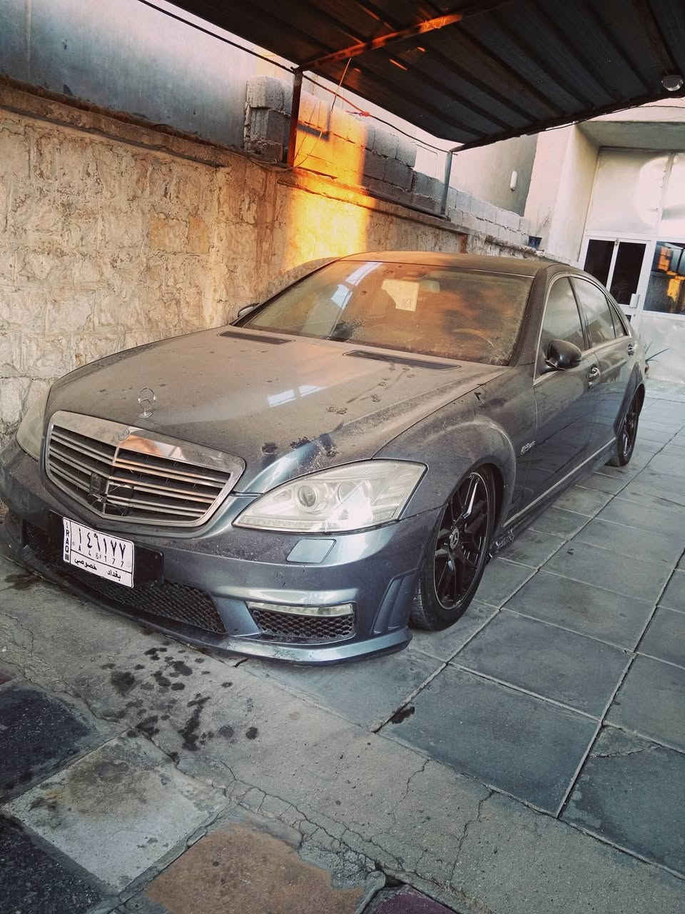 السلام عليكم ( المحروسه للبيع او مراوس حسب القناعه )
مرسيدس s350
 الموديل 2007  محدثه 2013   S63 ويل سبايدر دوست البانزين تحديث اصل
نضام تعليق هوائي جكات
سلايت روف _ كشنات خزن ميموري
جميع الأبواب شفط مع الصندوك
كامره خلفيه + برده كهرباء التحكم بيها من جميع الكشنات
سعة المحرك 3500
السياره لارج
باب طويل
الضرر صبغ شبر باجاملغ الايمن الأمامي
السعر (١٨٥) وبيه مجال 
الرقم للتواصل والاستفسار ( *********** ) موجود بي (خط +  واتساب)

